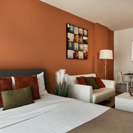 First Choice Suites By The Sea Sha Plus Extra Huahin Kültér fotó