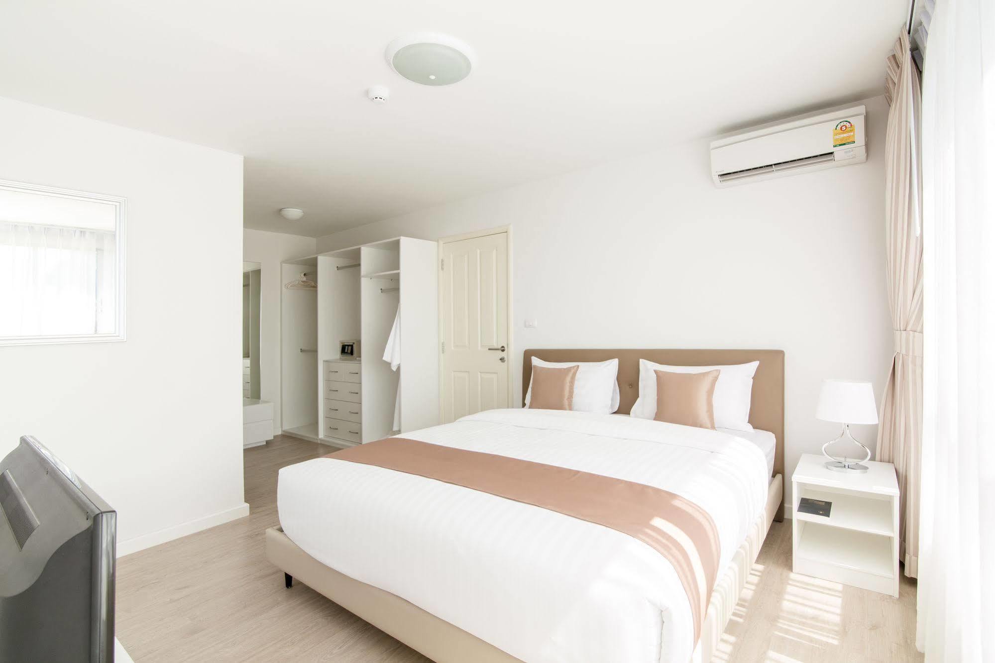 First Choice Suites By The Sea Sha Plus Extra Huahin Kültér fotó